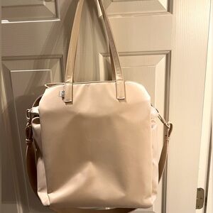 Beis Commuter Tote. Like New Condition